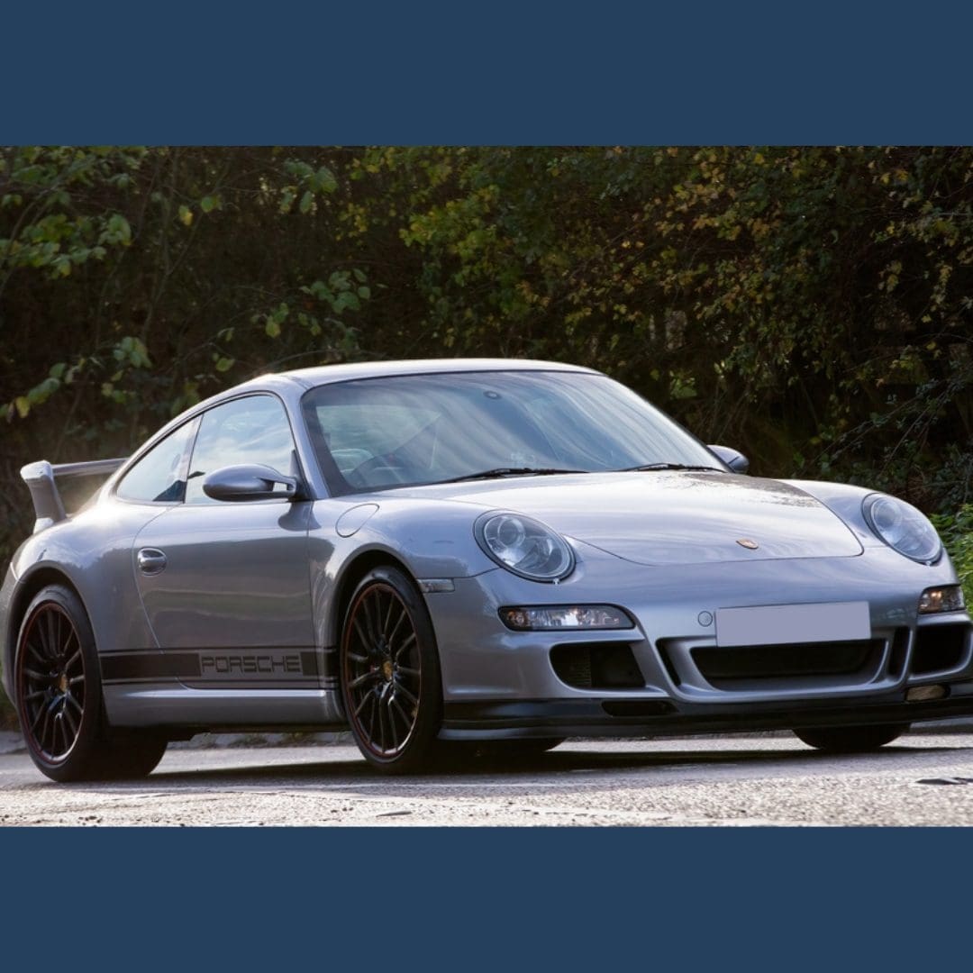 A silver Porsche 911 GT3.